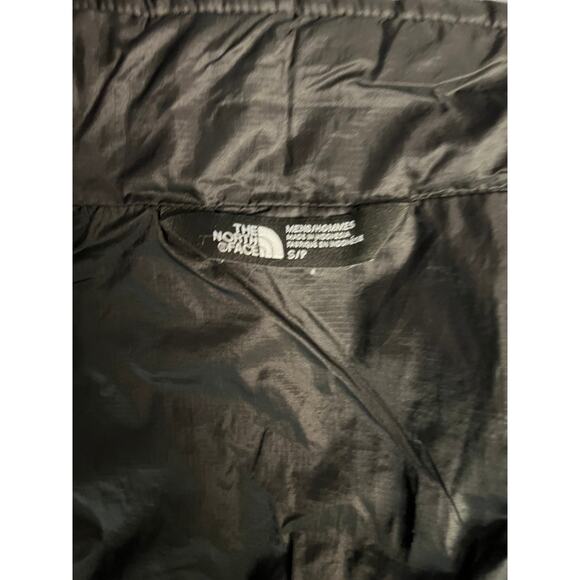 The North Face Men’s Small Black Quilted Vest Lightweight Zip Front Outdoor - Picture 4 of 6